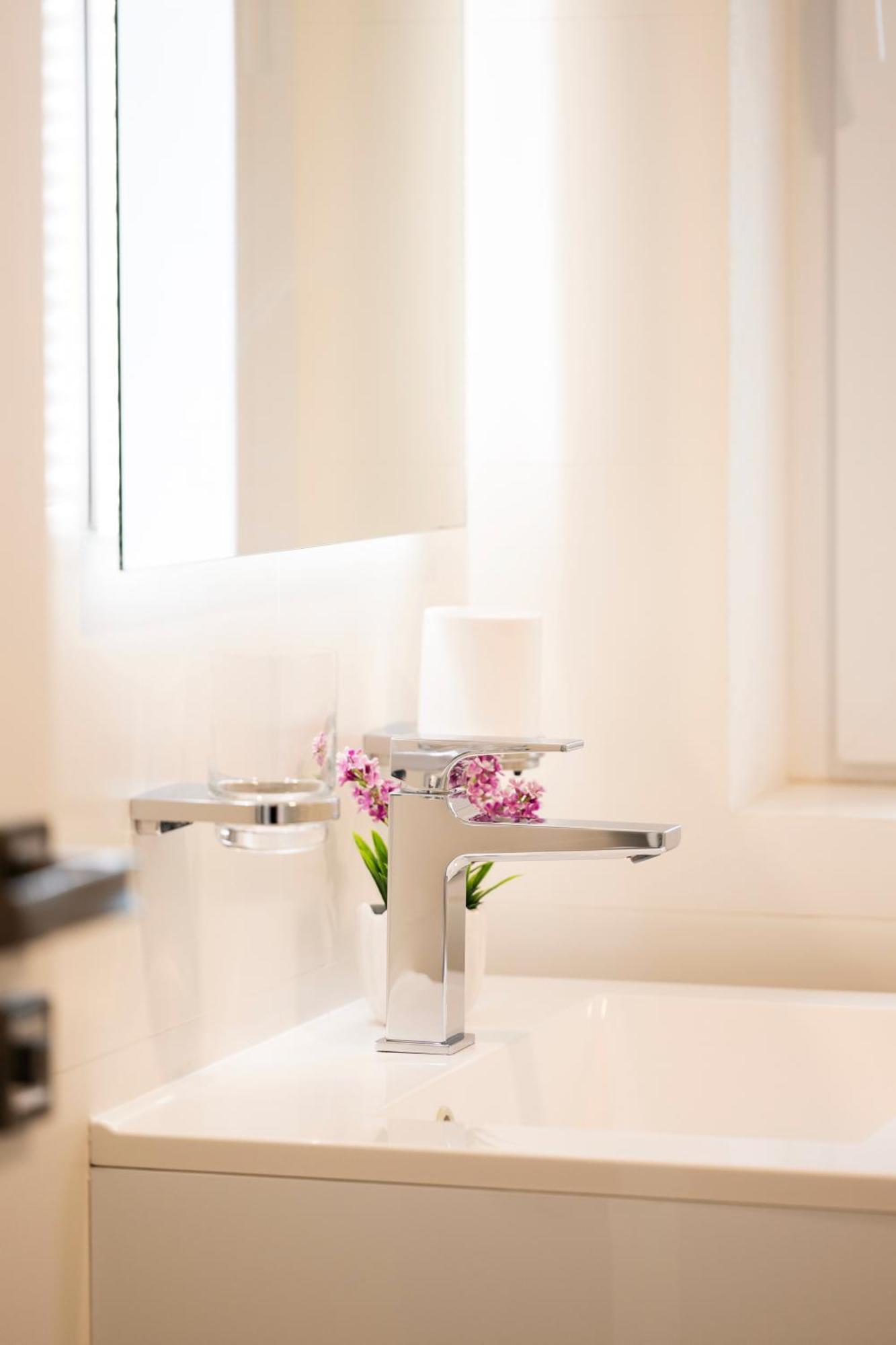 Lounge 8 Studios Oradea Zimmer foto